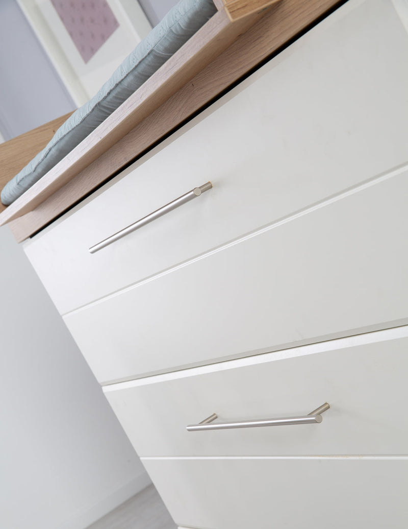 Babyzimmer Möbelset „Nele“ 3-teilig mit Kombi-Kinderbett 70x140 cm, Wickelkommode und 3-türigem Kleiderschrank