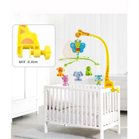 Musik-Mobile Giraffe aus Holz und Baumwolle