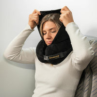 SANDINI TravelFix® Hoodie - Premium - Reisekissen mit integrierter Kapuze und Transporttasche