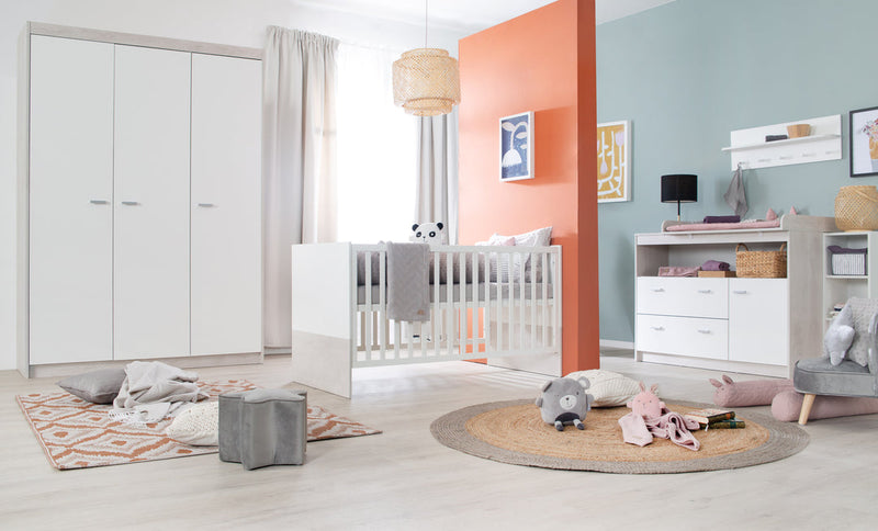 Kinderzimmer Möbelset „Julia“ 3-teilig mit umbaubarem Kinderbett 70x140 cm, Wickelkommode und 3-türigem Kleiderschrank