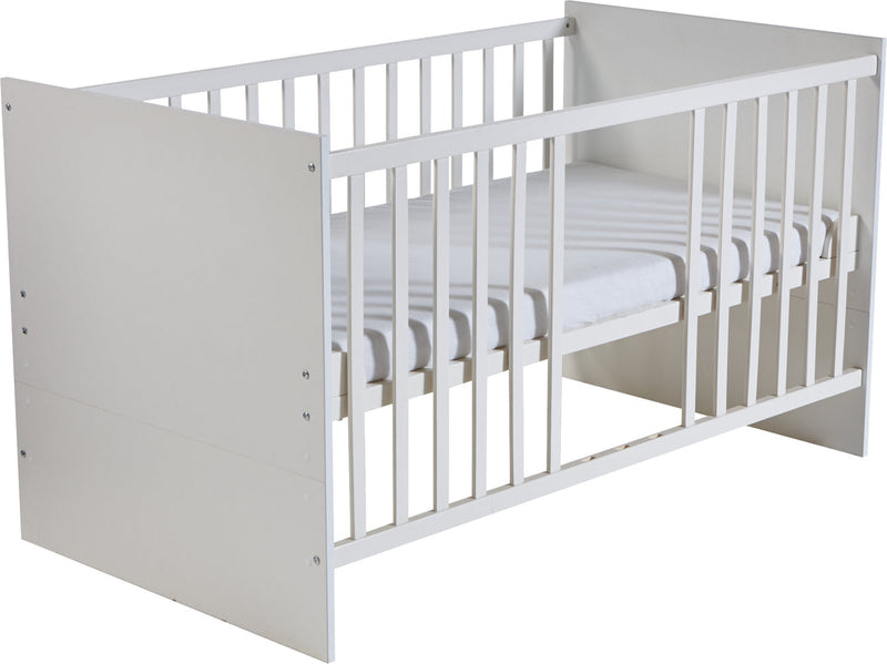 Zimmerset 'Maren' inkl. Kombi-Bett 70 x 140 cm, Wickelkommode breit & Schrank 3-türig - Weiß