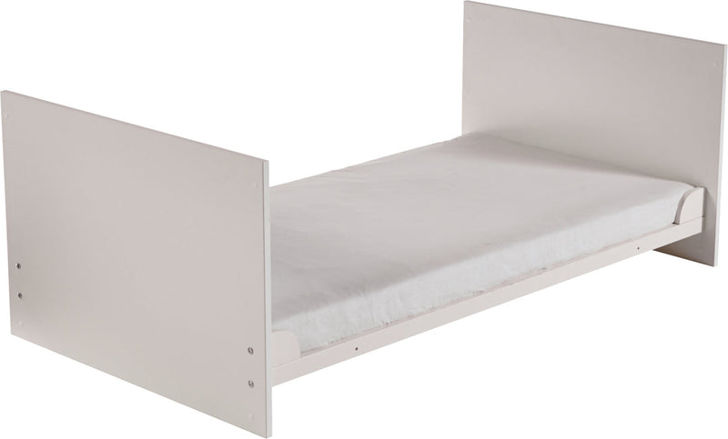 Zimmerset 'Maren' inkl. Kombi-Bett 70 x 140 cm, Wickelkommode breit & Schrank 3-türig - Weiß