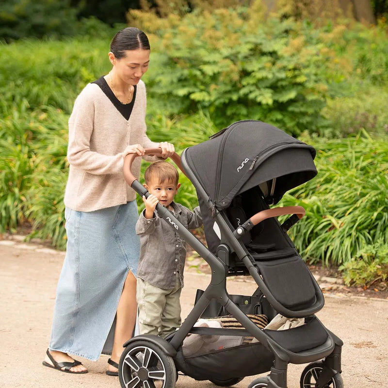 Nuna DEMI next Kinderwagen mit Magnetverschluss  inkl. Adapter, Regenschutz und Trittbrett, Modell 2026