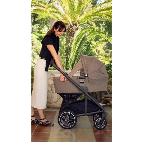 Nuna MIXX next faltbare Babybadewanne inklusive Regenschutz, Modell 2026
