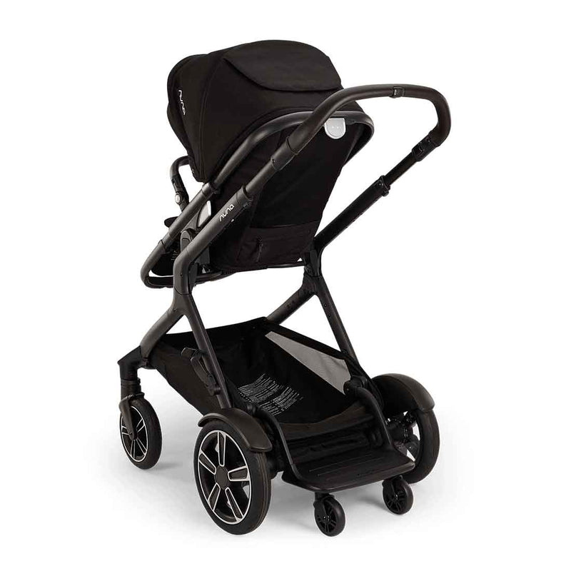 Nuna DEMI next mit Babywanne und PIPA urbn Babyschale im Set