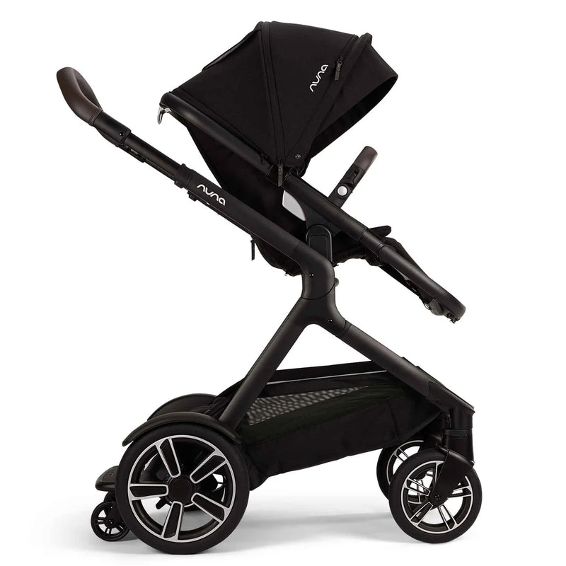 Nuna DEMI next mit Babywanne und PIPA urbn Babyschale im Set