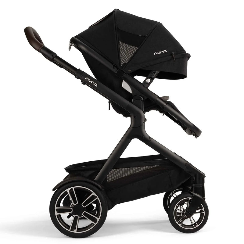 Nuna DEMI next mit Babywanne und PIPA urbn Babyschale im Set